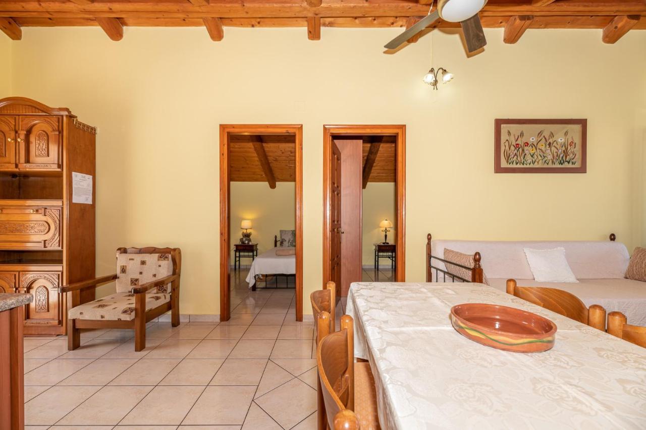Arazzo Apartments Vasilikos  Ngoại thất bức ảnh