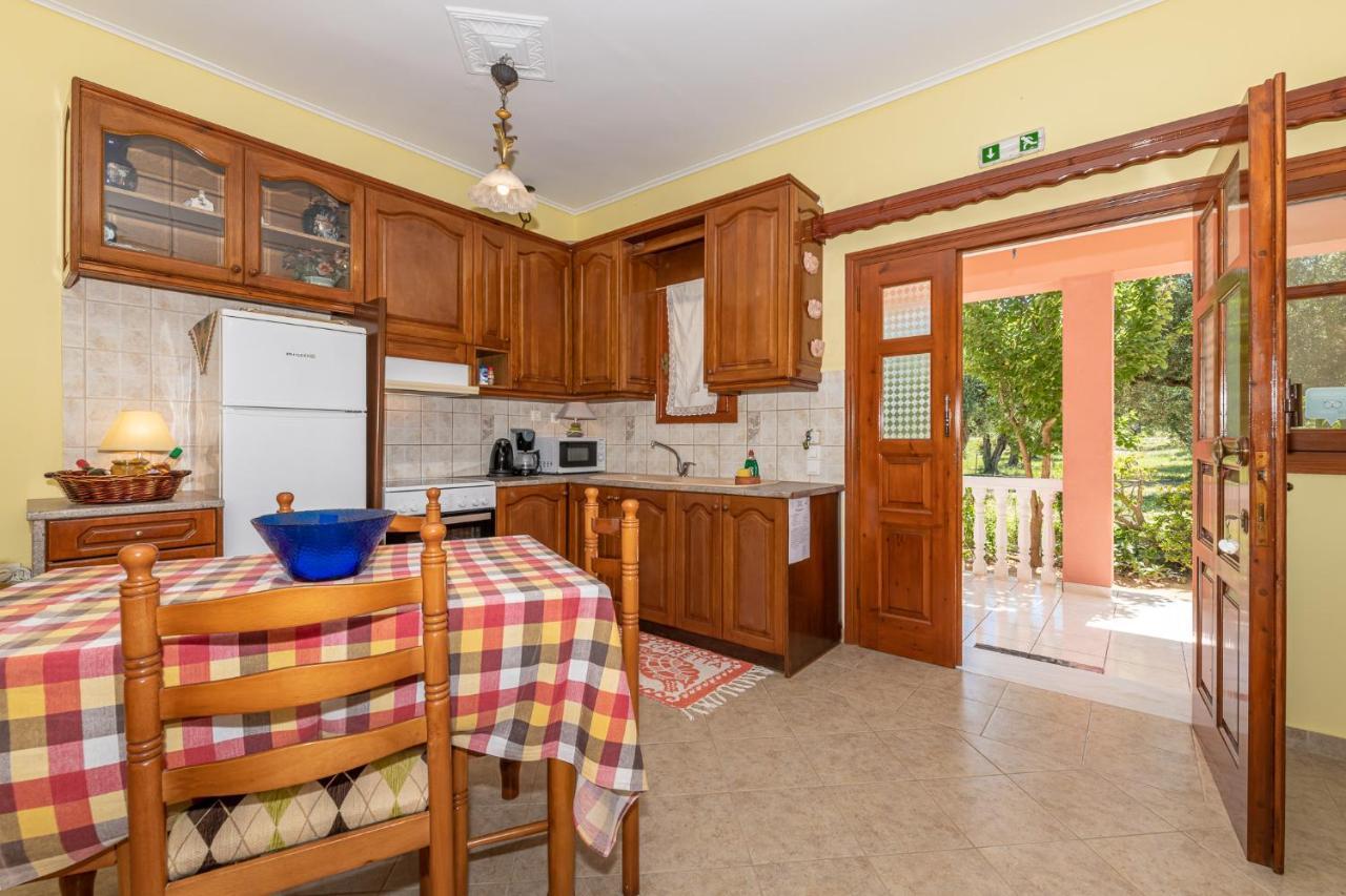 Arazzo Apartments Vasilikos  Ngoại thất bức ảnh